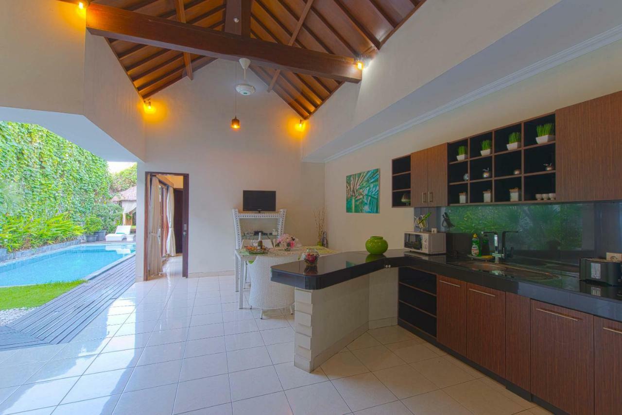 Villa Enjoy - Seminyak Center 외부 사진